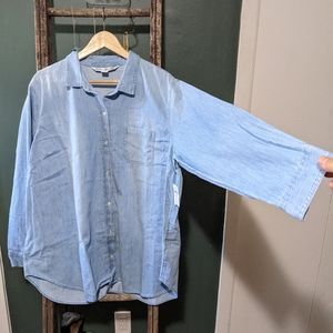 Chambray/denim shirt